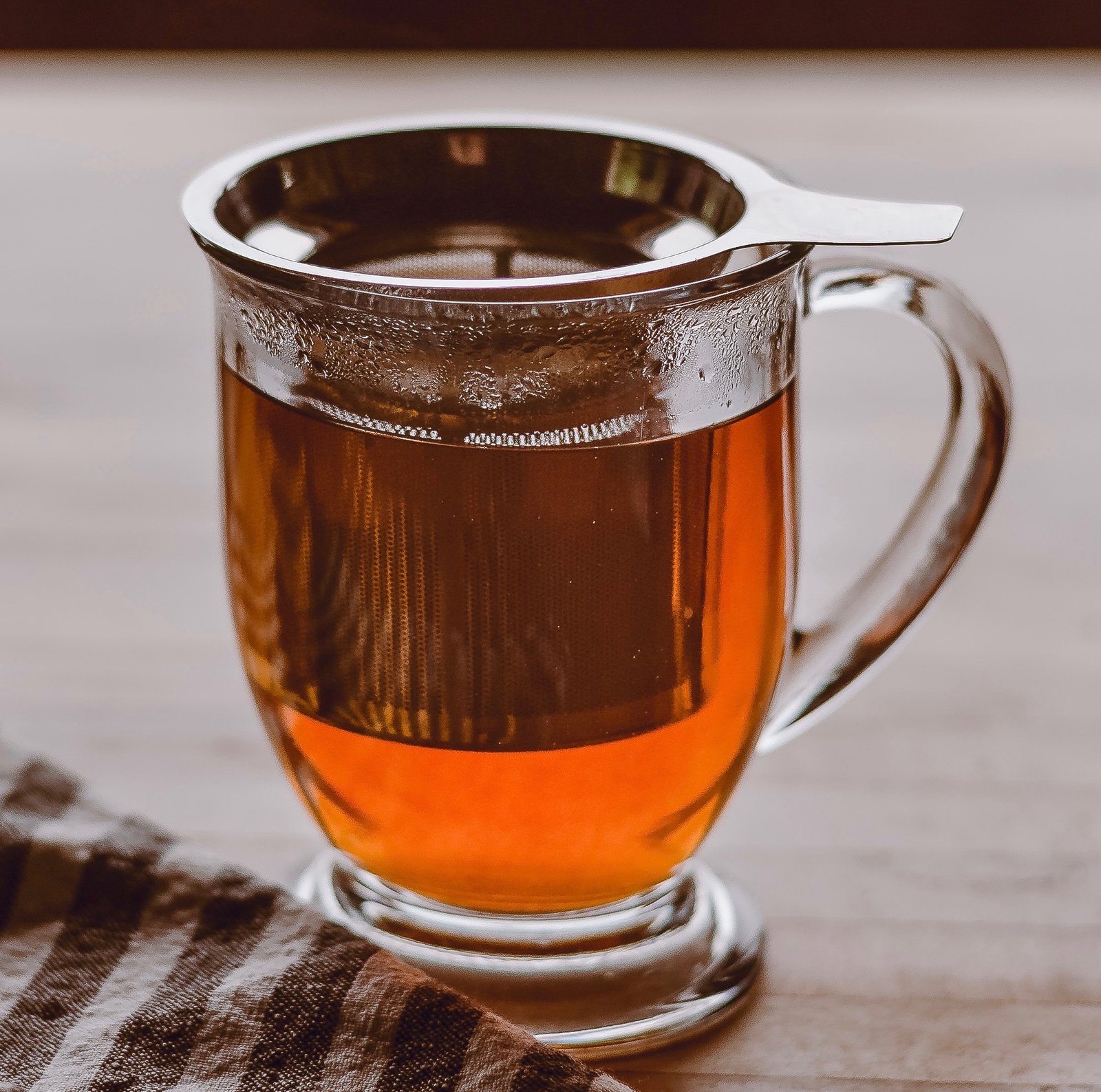 Caffeine in Tea vs Coffee: What’s the Difference? - Hence Tea