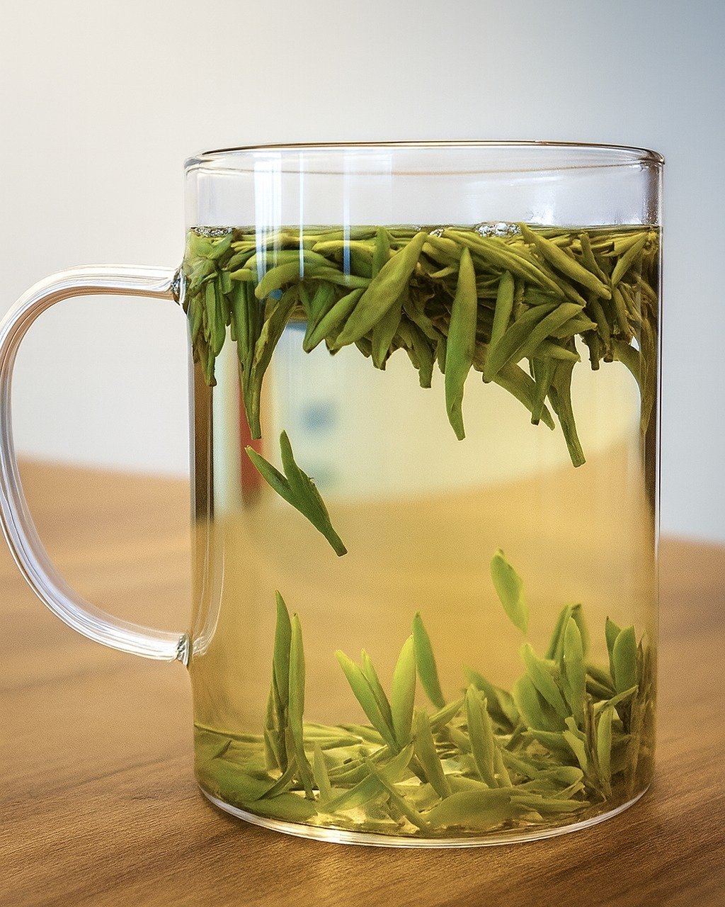 ✨ Serenity in a Cup ✨
Fresh Huangshan Maofeng green tea leaves gently dancing in hot water — a reminder to slow down, breathe, and enjoy the beauty in simple moments. 🌿💛
#HenceTea #TeaTastingIsFriendMaking #MindfulMoments #GreenTeaLove #ArtTechnologyHumanityAsOne